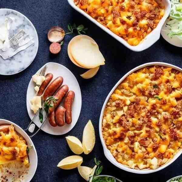 Картофельная запеканка с сосисками и сыром